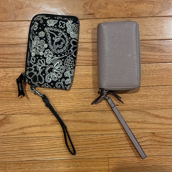 Wallets - Picture 2 of 4